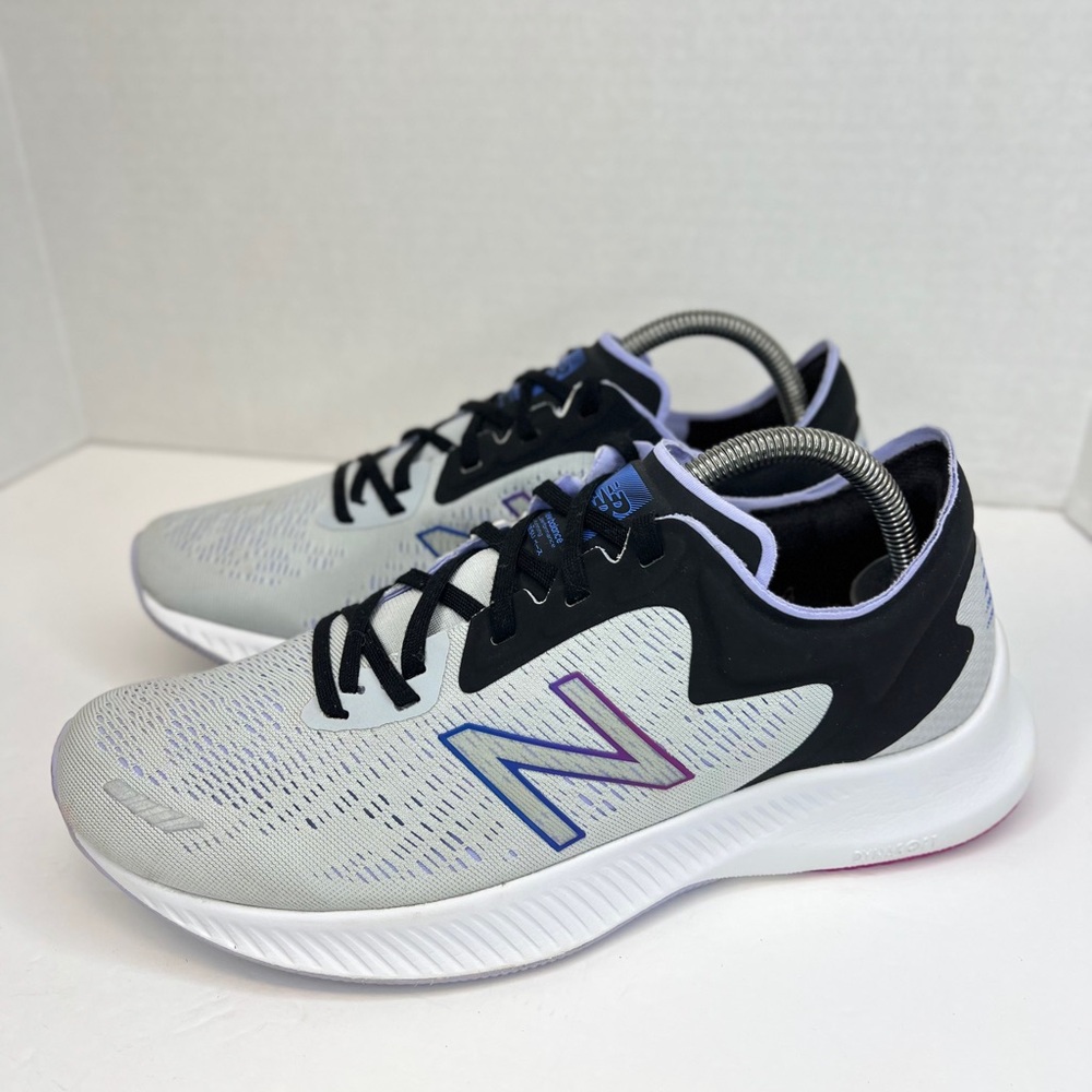 New Balance Womens Pesu v1 WPESULM1 Light Grey/Blk/Purple Sz 10 Very Good Clean